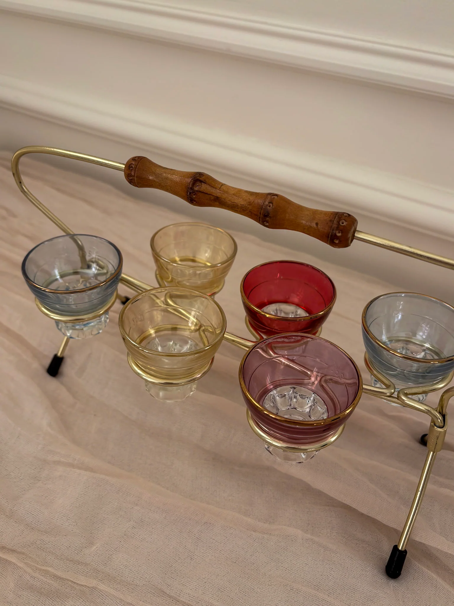 1950s Harlequin Shot Glass Set with Caddy & Bamboo Handle - Image 10