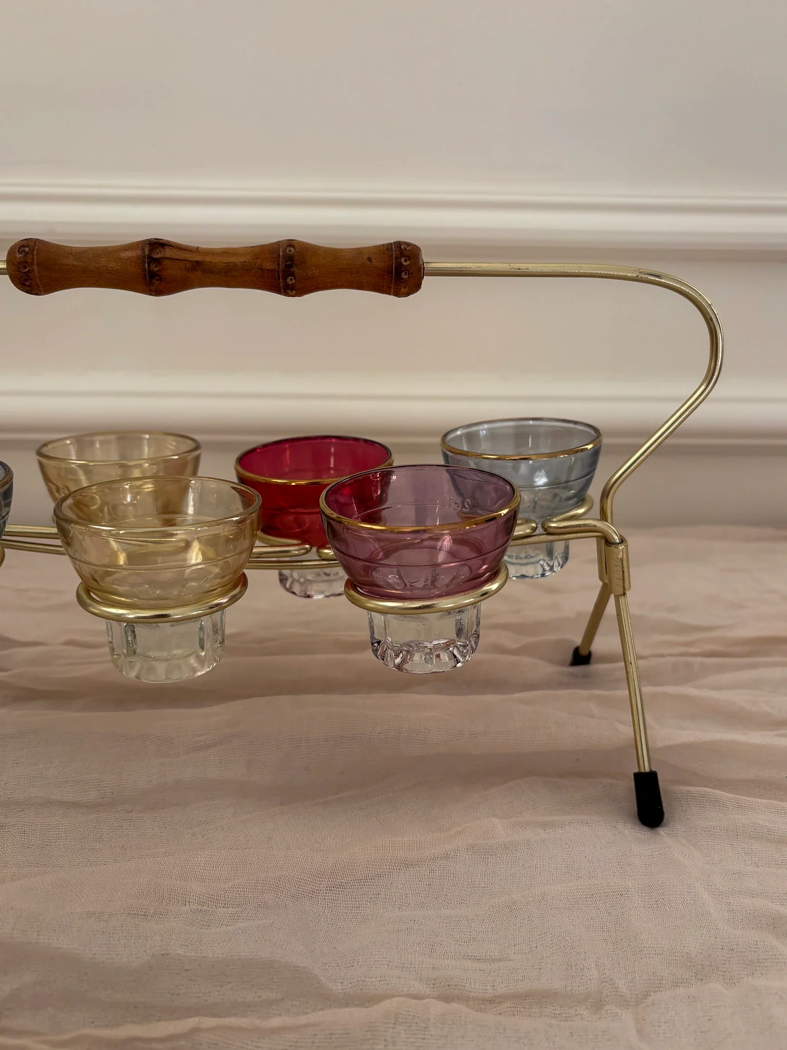 1950s Harlequin Shot Glass Set with Caddy & Bamboo Handle - Image 12