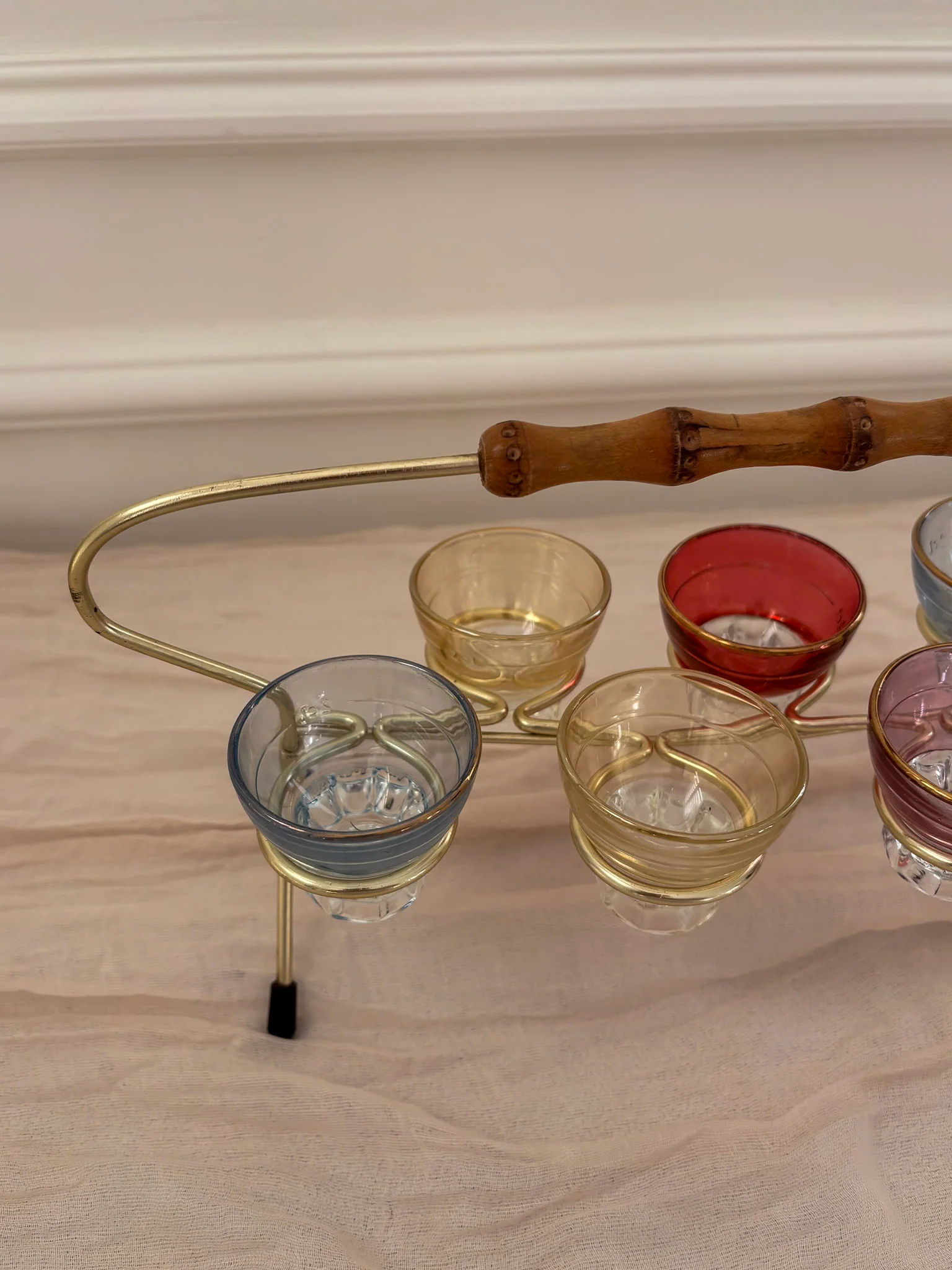 1950s Harlequin Shot Glass Set with Caddy & Bamboo Handle - Image 14