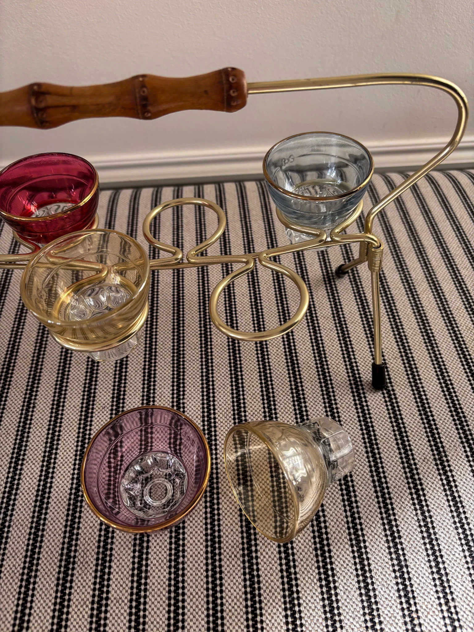 1950s Harlequin Shot Glass Set with Caddy & Bamboo Handle - Image 4