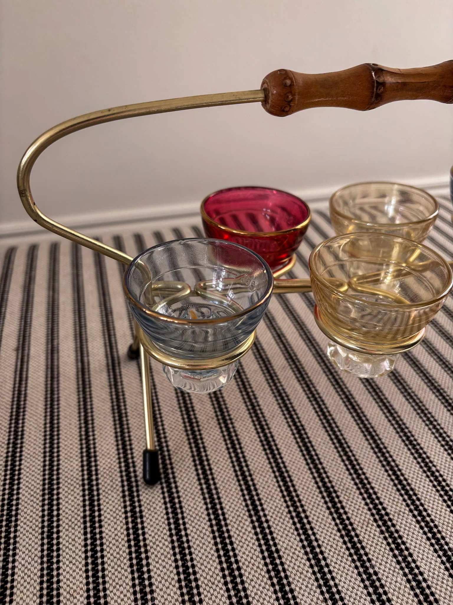 1950s Harlequin Shot Glass Set with Caddy & Bamboo Handle - Image 6