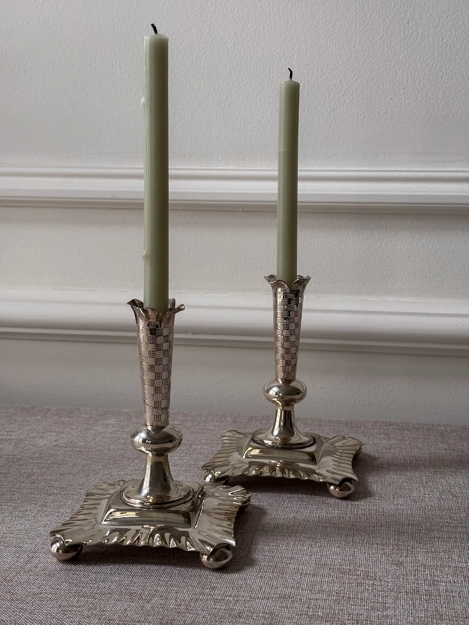 A Pair of Silver-Plated Chequered Candlesticks - Image 5