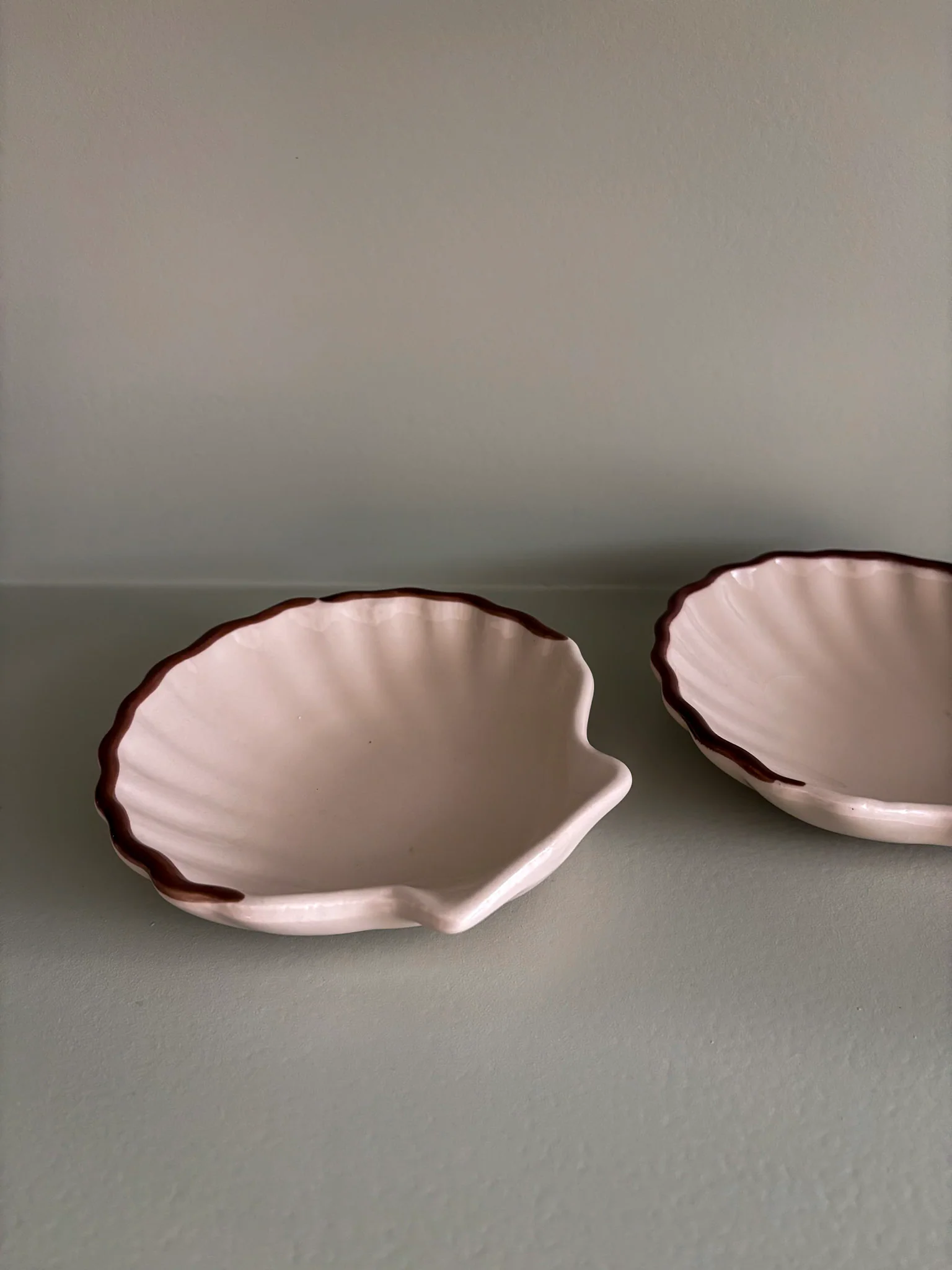 French Scallop Shell Dishes - Image 18