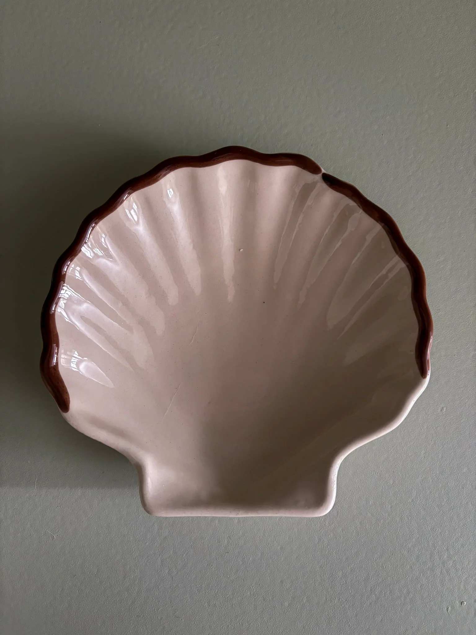 French Scallop Shell Dishes - Image 19