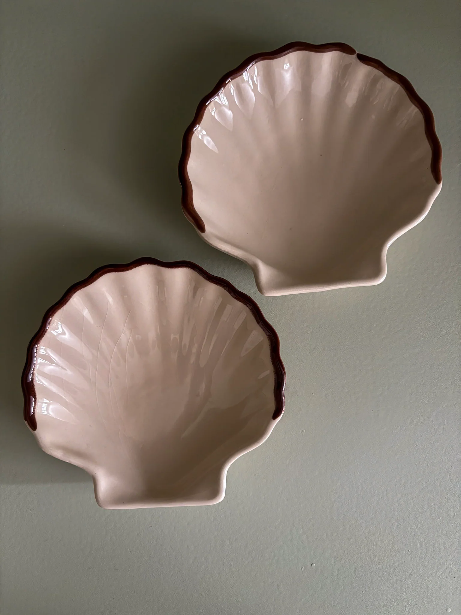 French Scallop Shell Dishes - Image 6