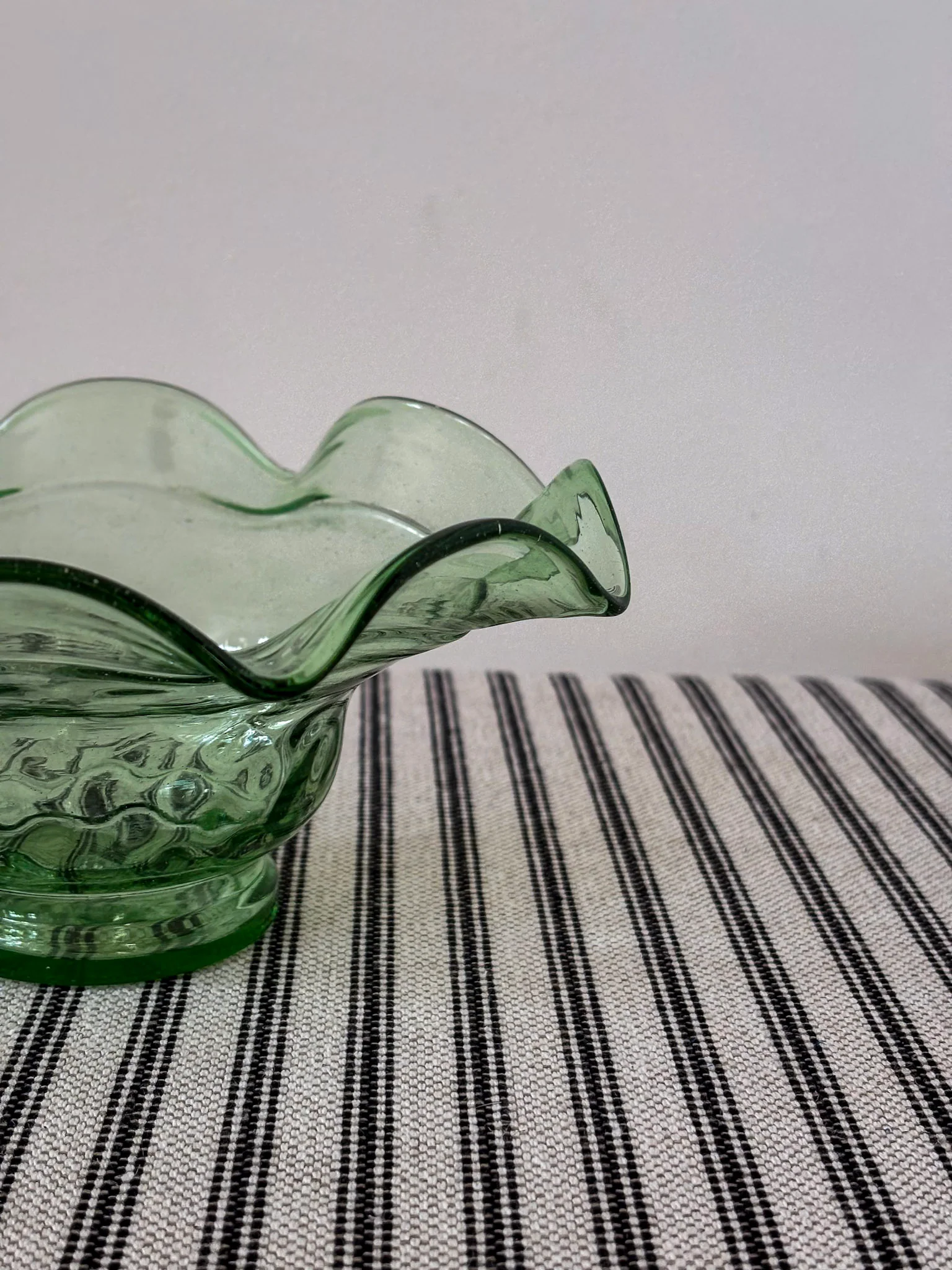 Green Glass Fluted Ruffle Edge Bowl - Image 10