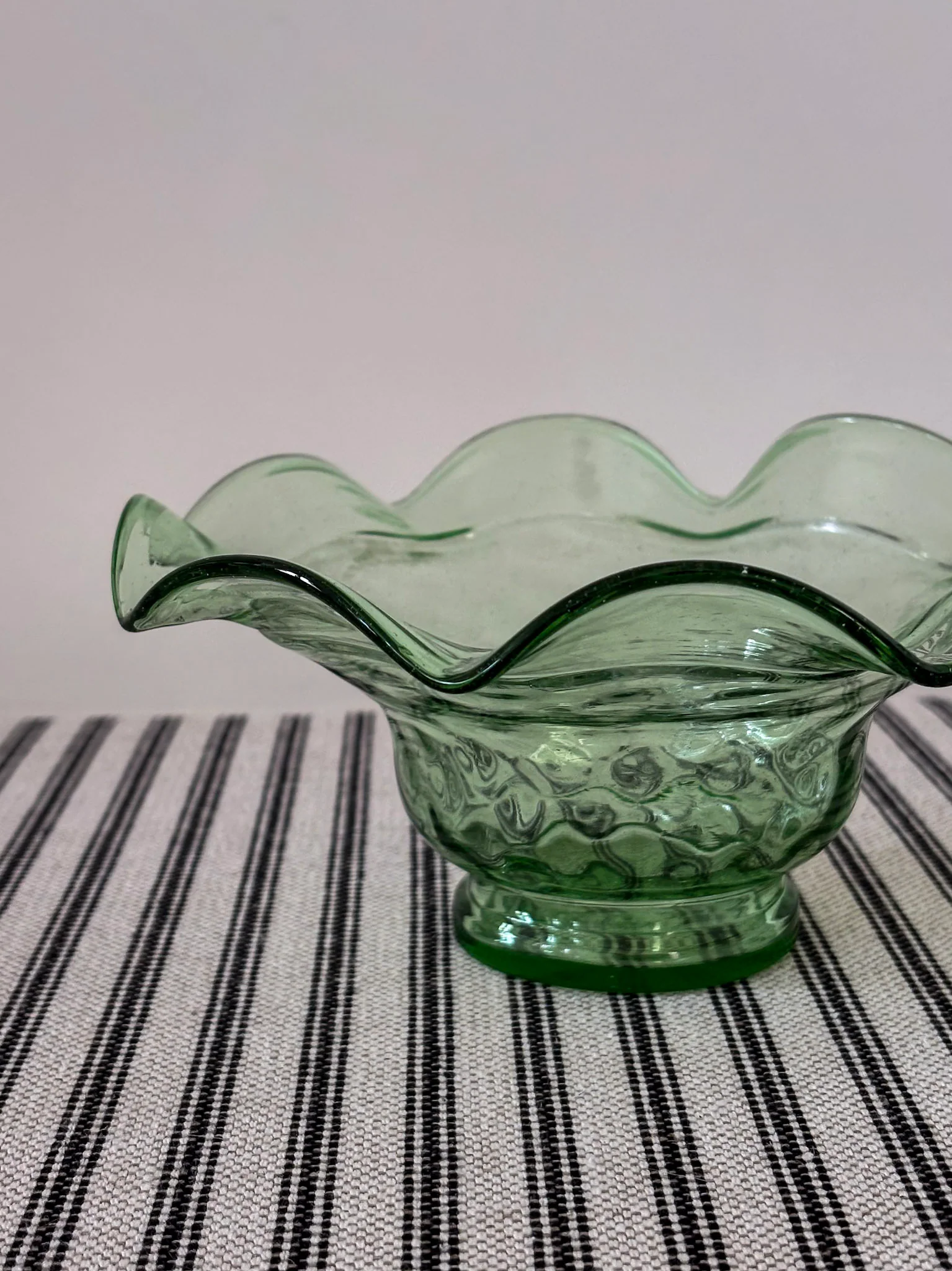 Green Glass Fluted Ruffle Edge Bowl - Image 8
