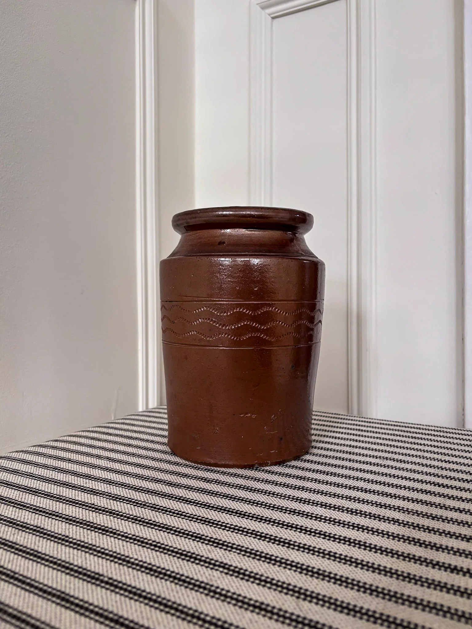Large Brown Saltware Vase - Image 7