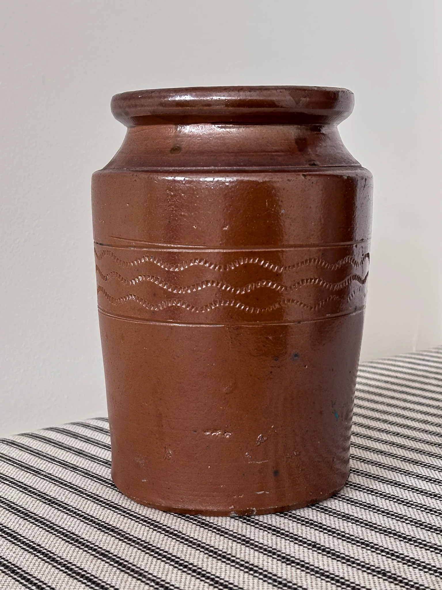 Large Brown Saltware Vase - Image 8