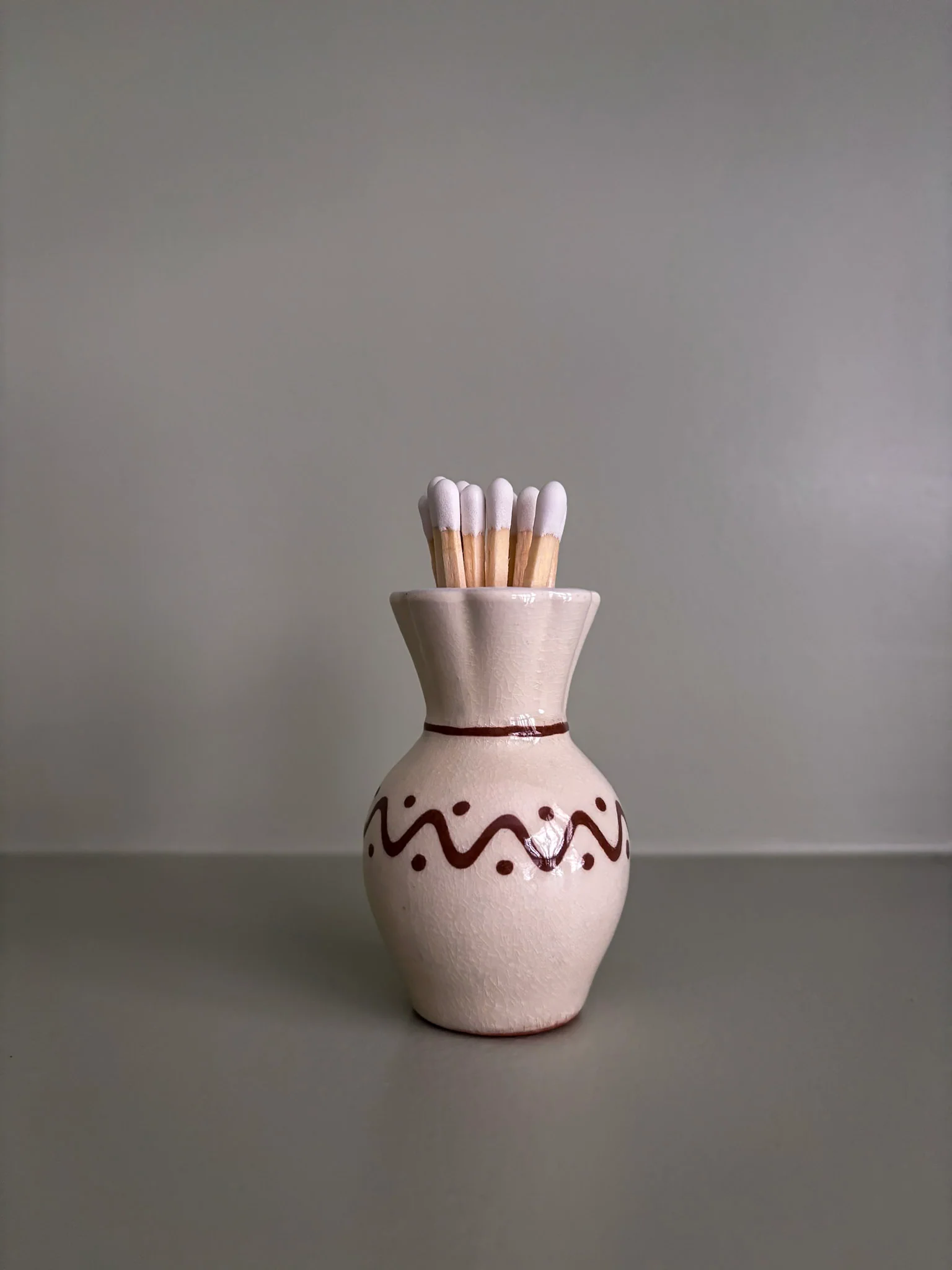 Miniature Zig-Zag Spot Matchstick Holder Vase - Image 7