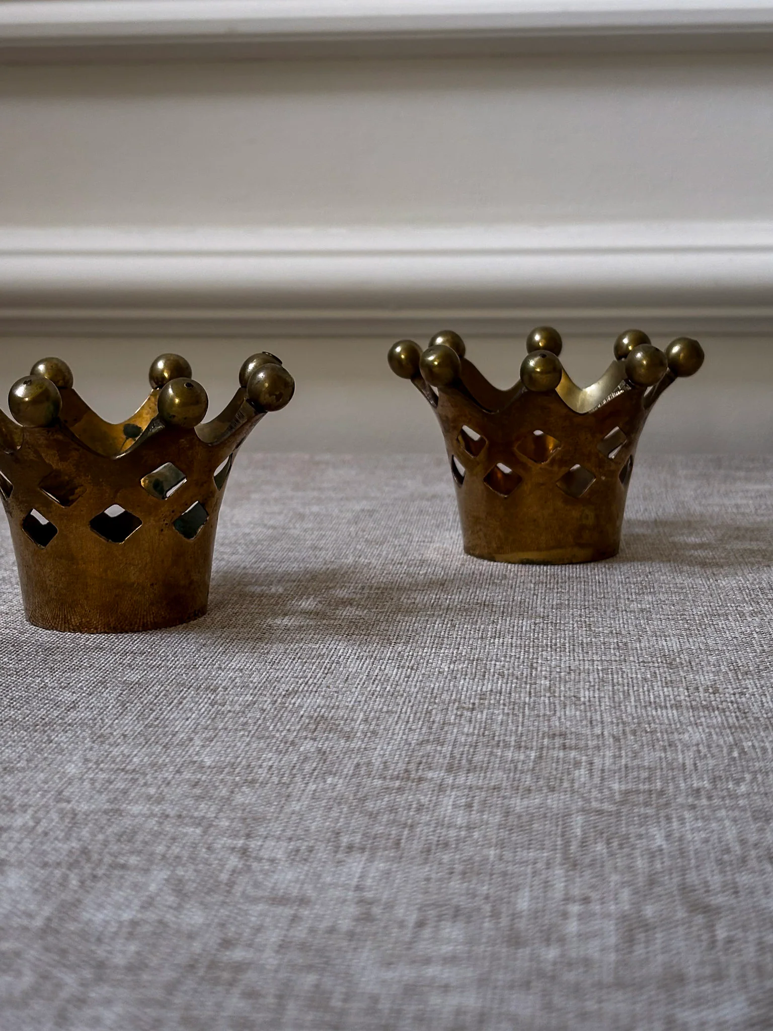 Pair of Vintage Brass Crown Candle Holders | Sculptural Brass Tealight Holders - Image 5