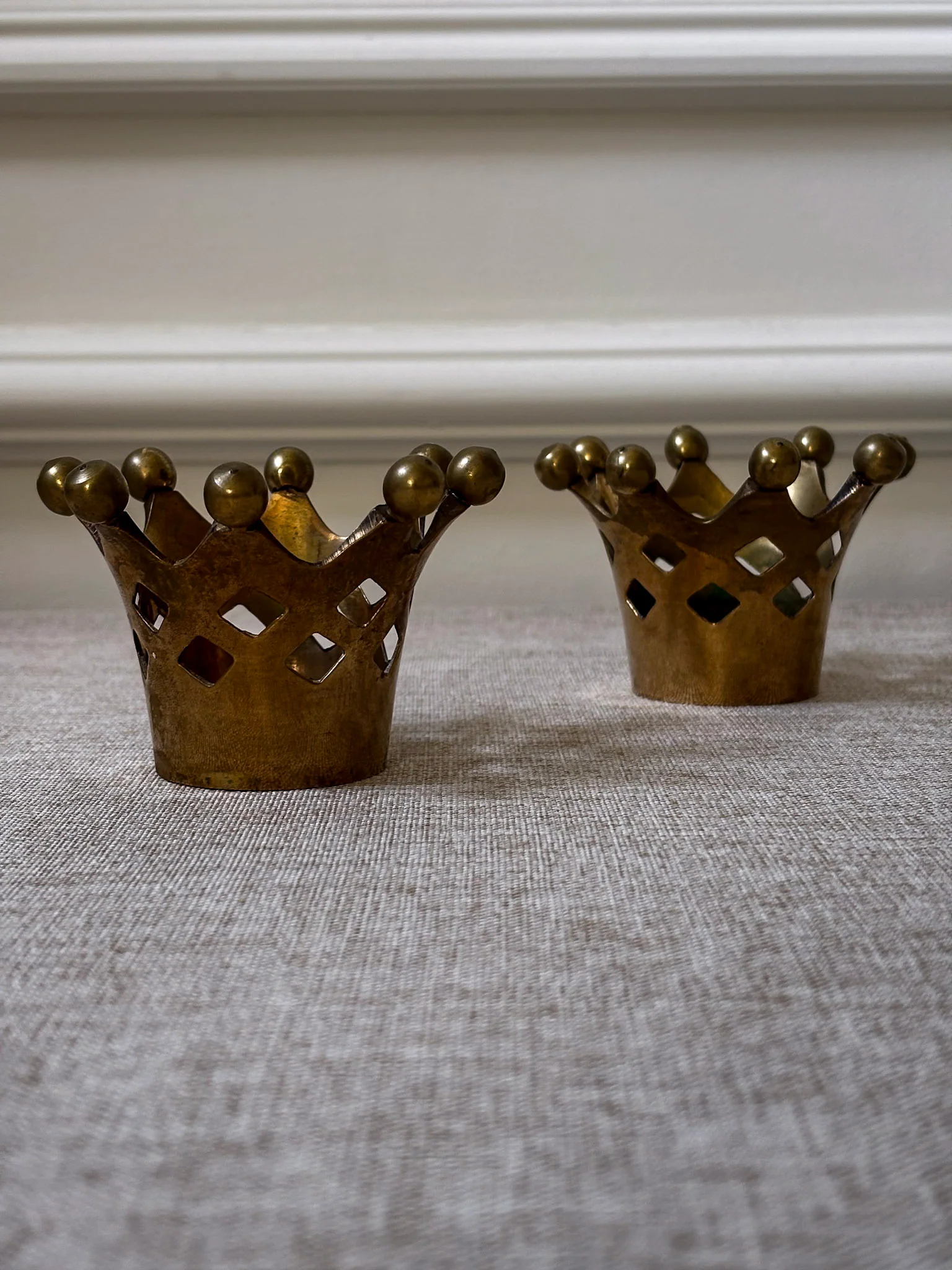Pair of Vintage Brass Crown Candle Holders | Sculptural Brass Tealight Holders - Image 7