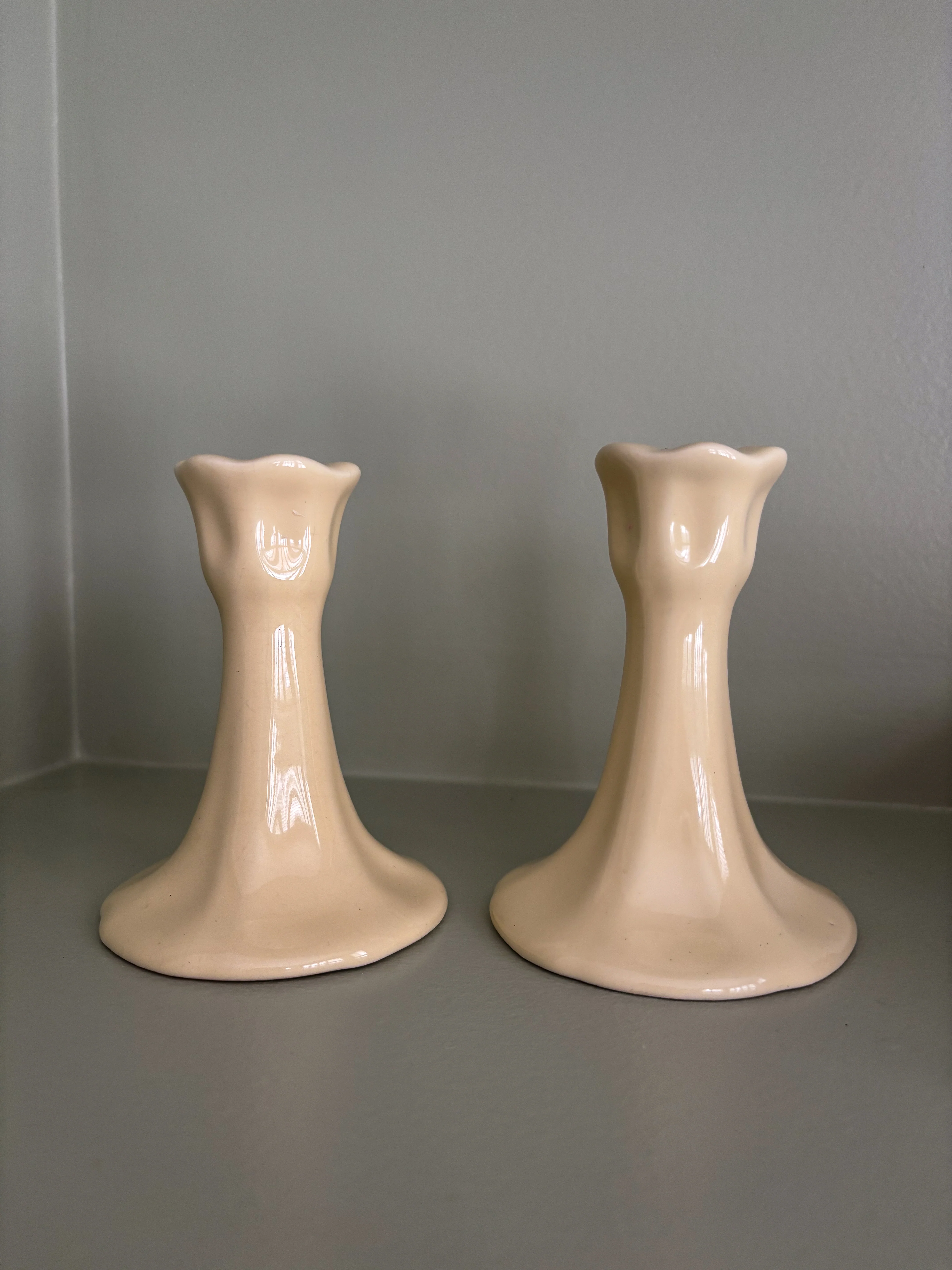 Ceramic Butter Yellow Ruffled Candlesticks - Image 4