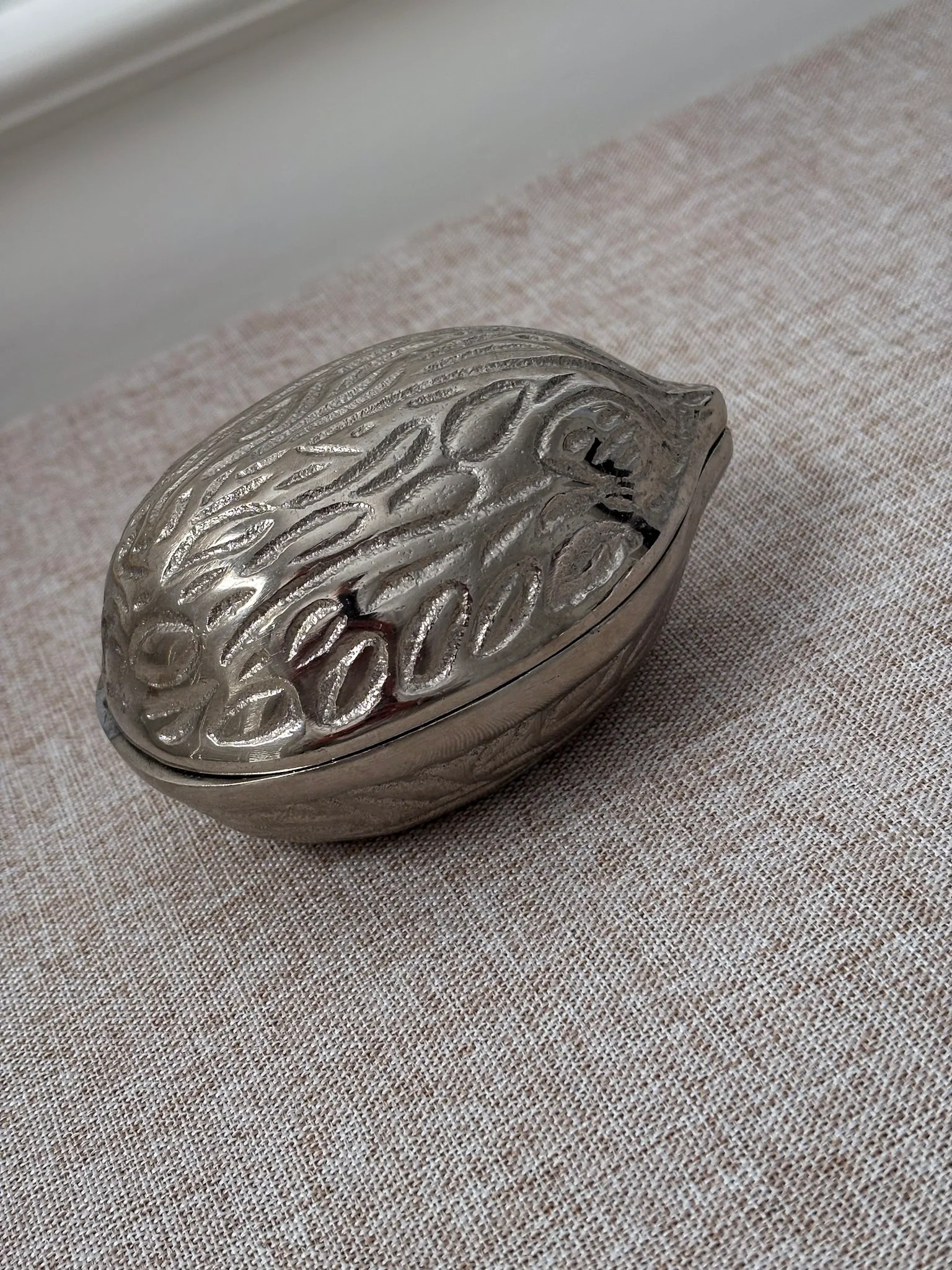 Silver Metal Walnut Trinket Box, Decorative Storage Dish with Lid - Image 7