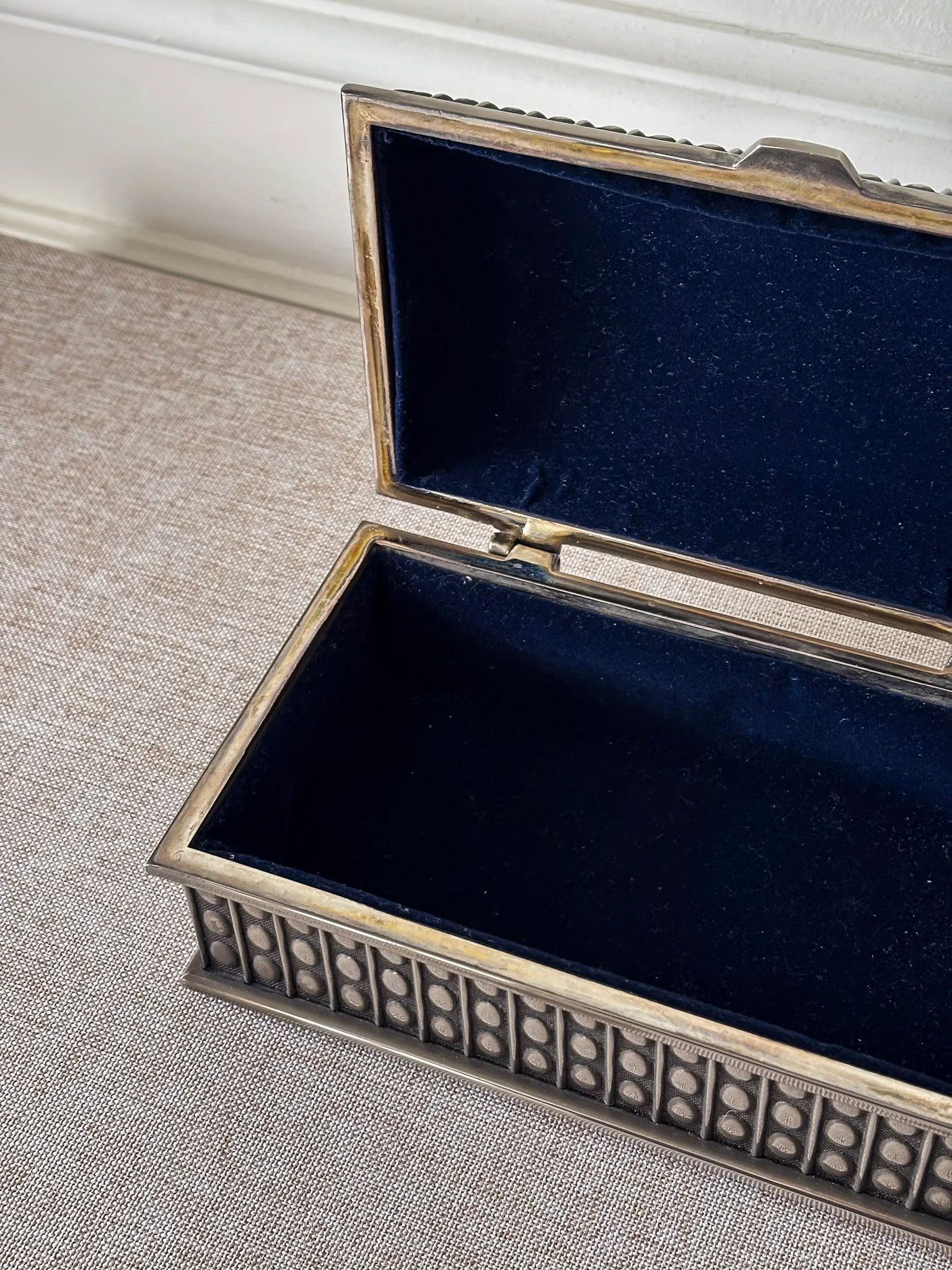 Silver-Plated Beaded Jewellery Trinket Box - Image 7