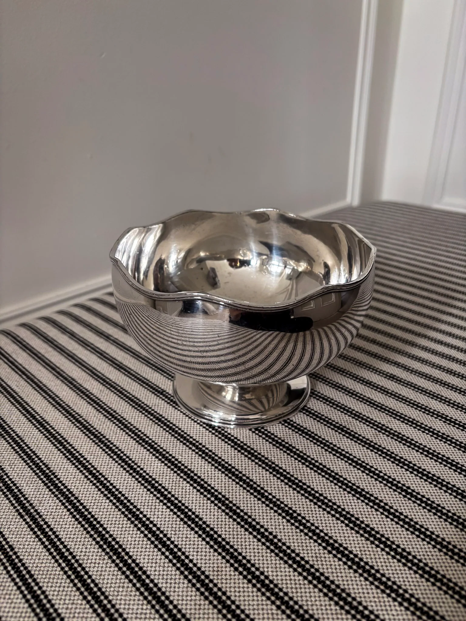 Silver-Plated Scalloped Footed Bowl - Image 5