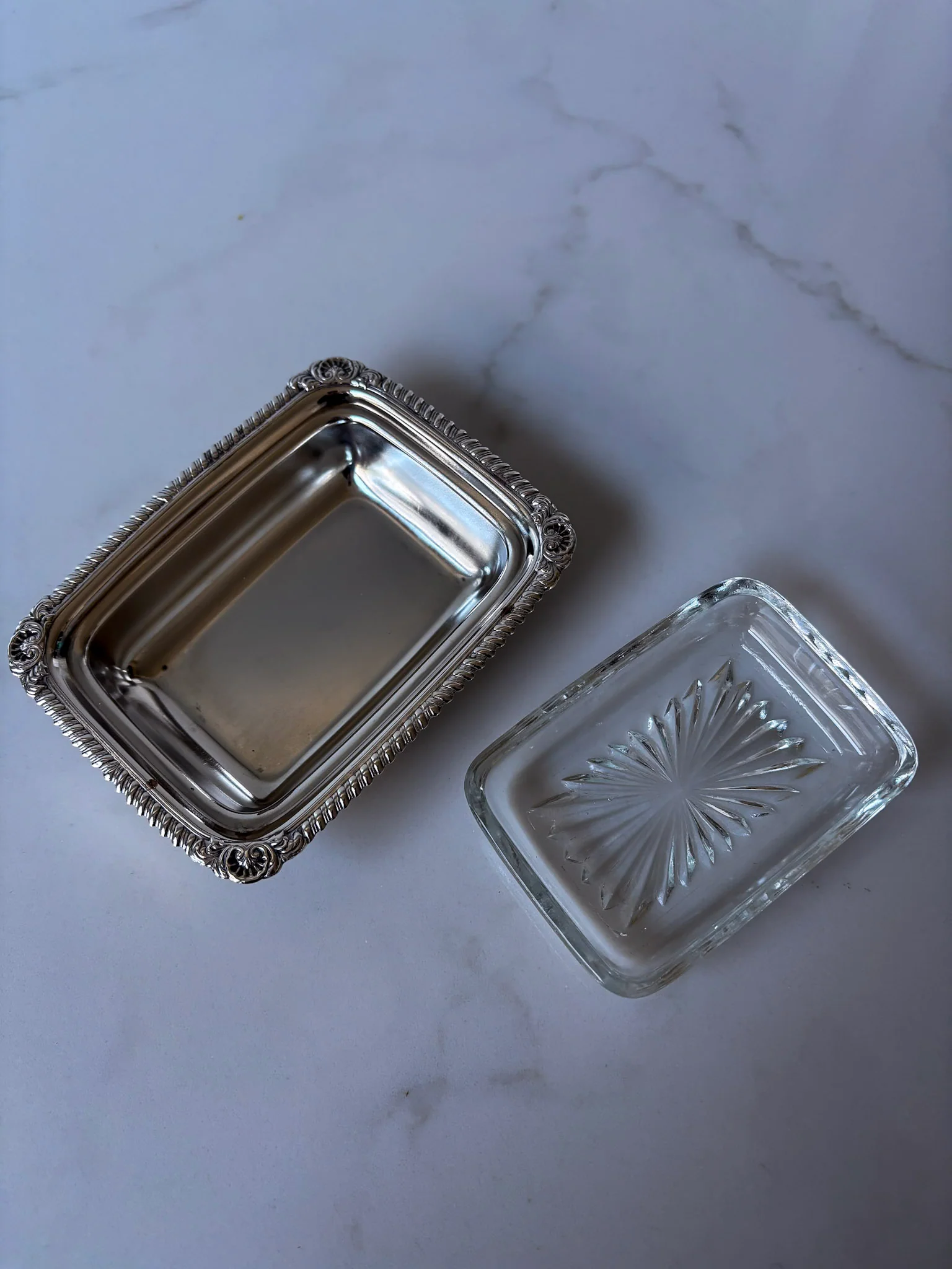 Silver-Plated Soap Dish with Cut Glass Insert - Image 4