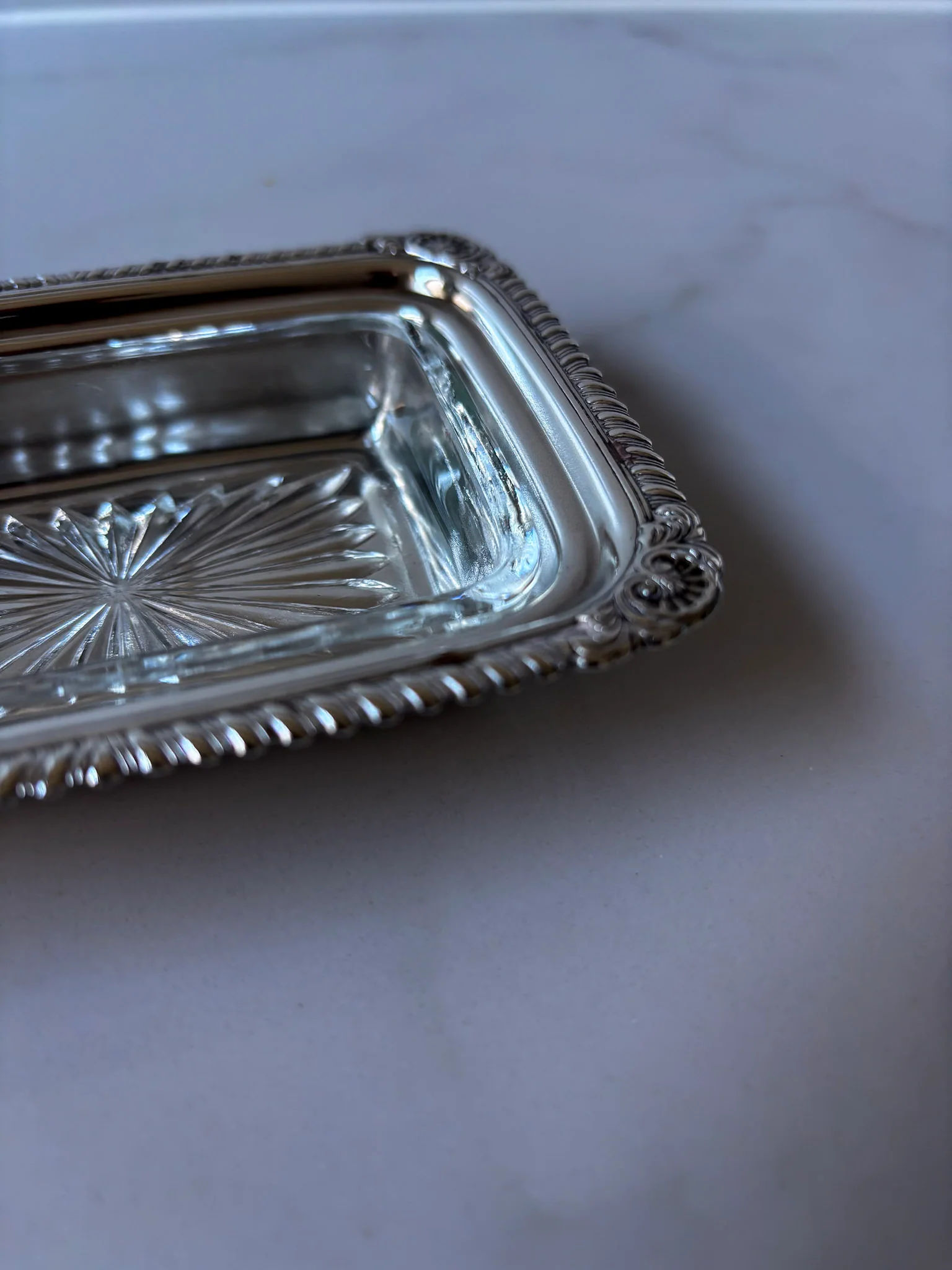 Silver-Plated Soap Dish with Cut Glass Insert - Image 5