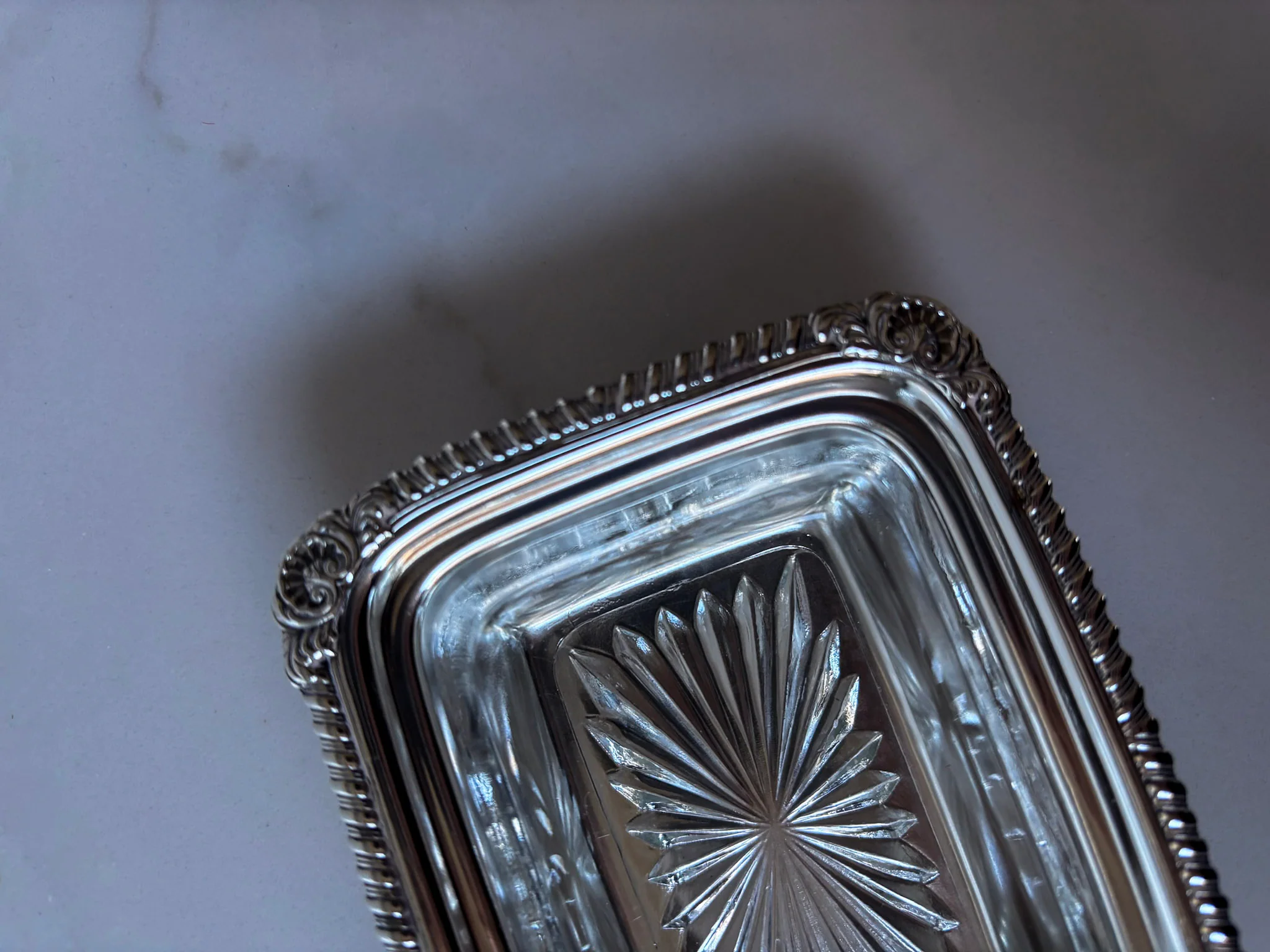 Silver-Plated Soap Dish with Cut Glass Insert - Image 8