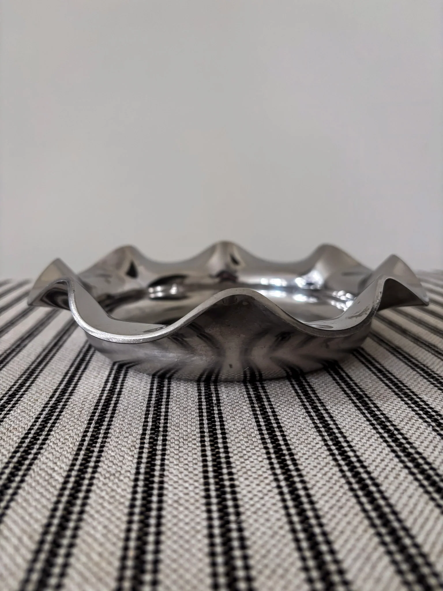 Silver-Tone Wave Edge Trinket Dish - Image 2