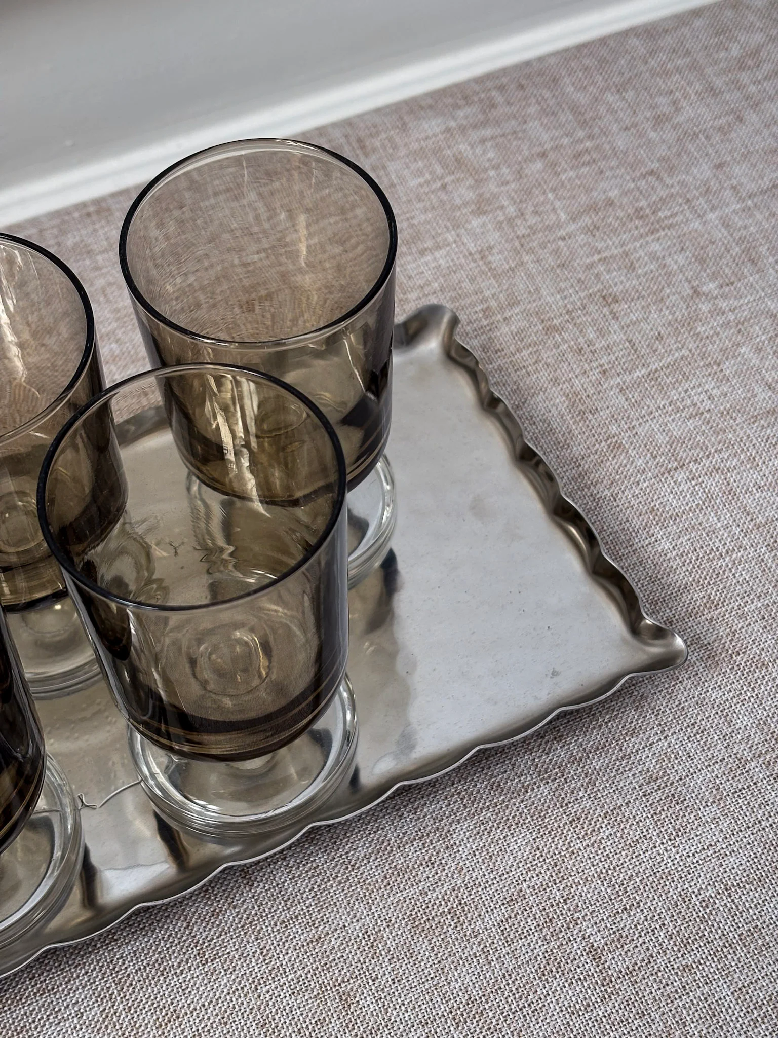 Smoked Glass Goblets with Hammered Stainless Steel Scalloped Tray, Mid-Century Drinks Set (5 Glasses + Tray) - Image 10