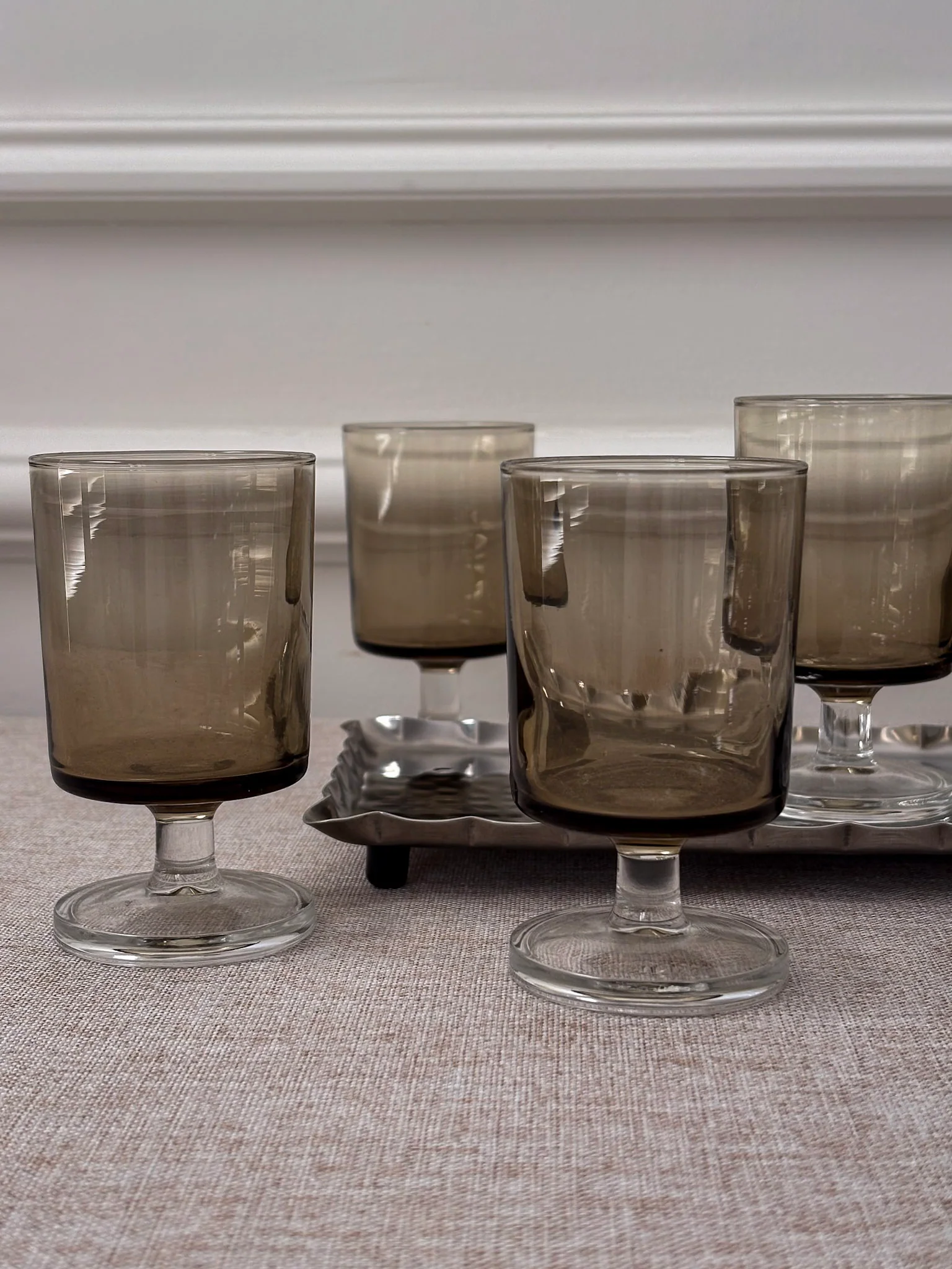 Smoked Glass Goblets with Hammered Stainless Steel Scalloped Tray, Mid-Century Drinks Set (5 Glasses + Tray) - Image 6