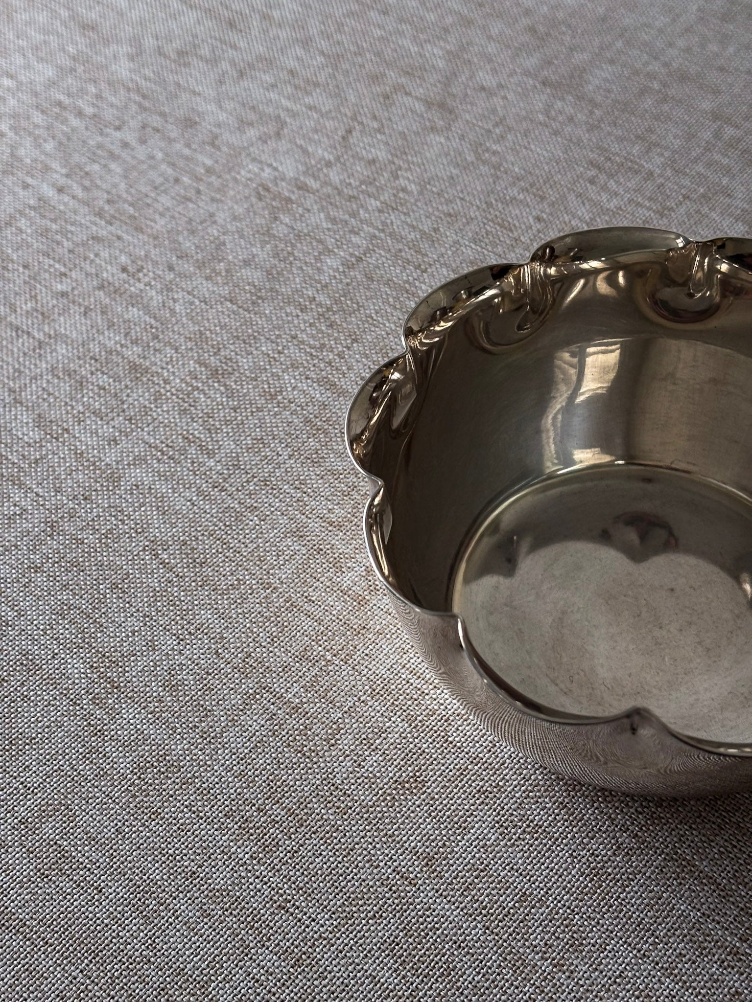 Silver-Plated Bowl with Scalloped Rim - Image 6