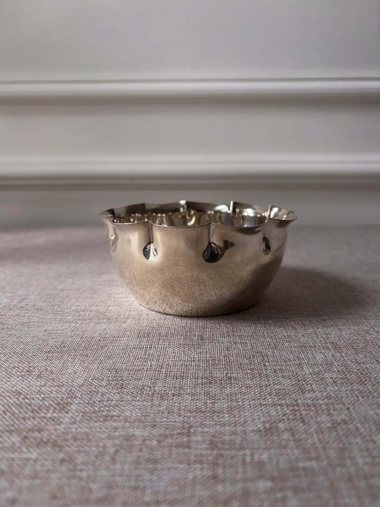 Silver-Plated Bowl with Scalloped Rim - Image 9