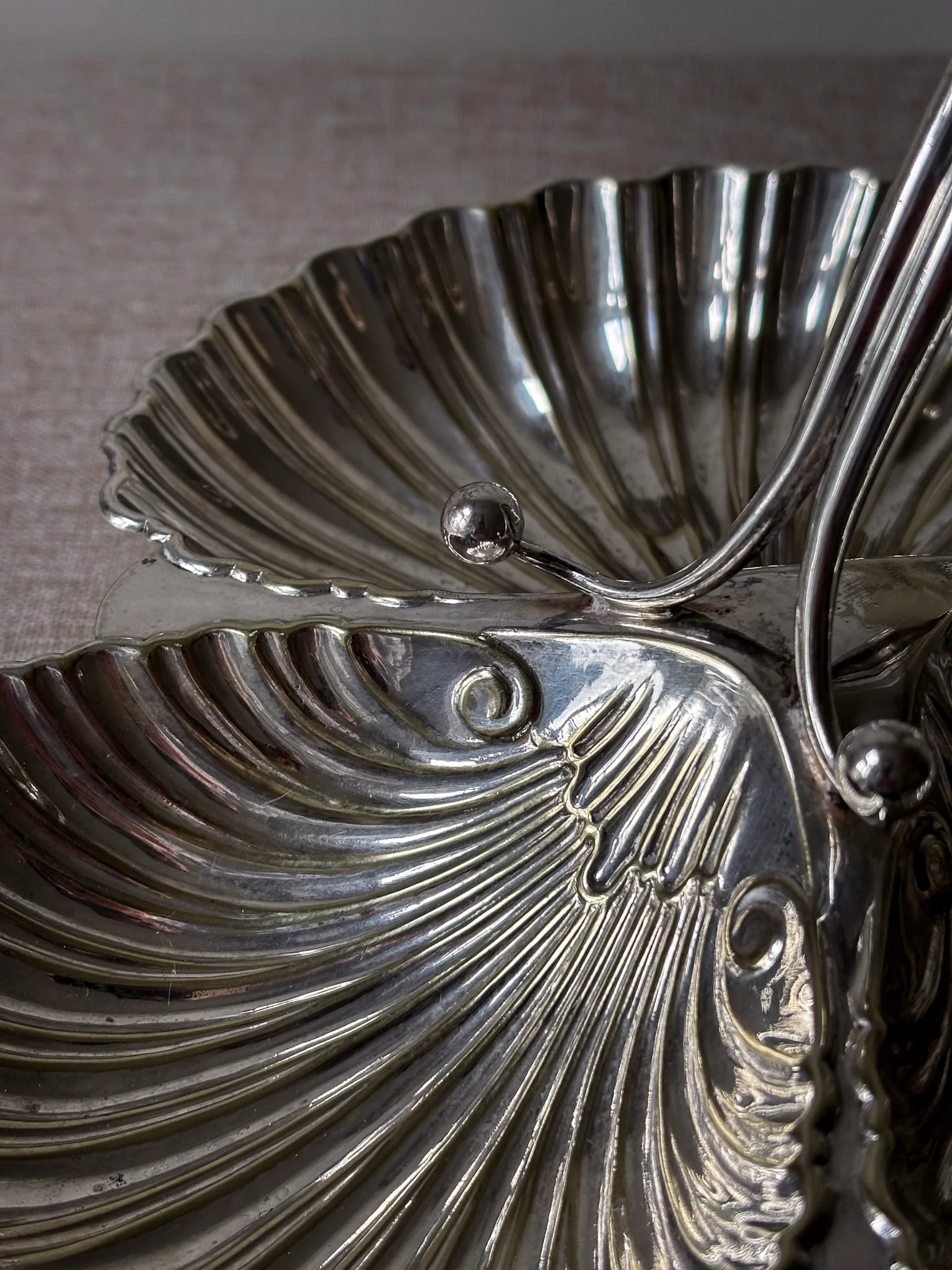 Triple Shell Silver-Plated Serving Dish - Image 4