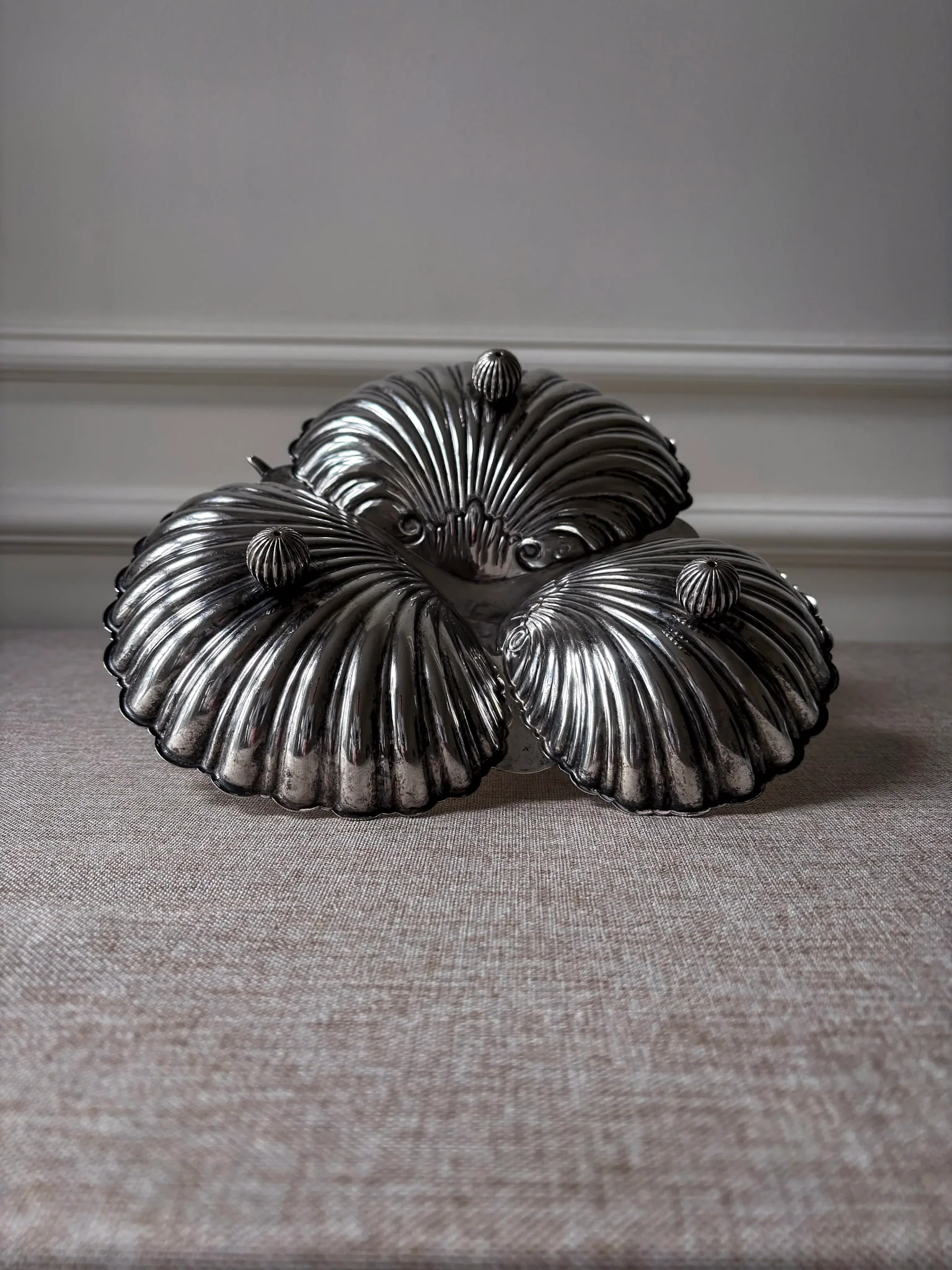 Triple Shell Silver-Plated Serving Dish - Image 7