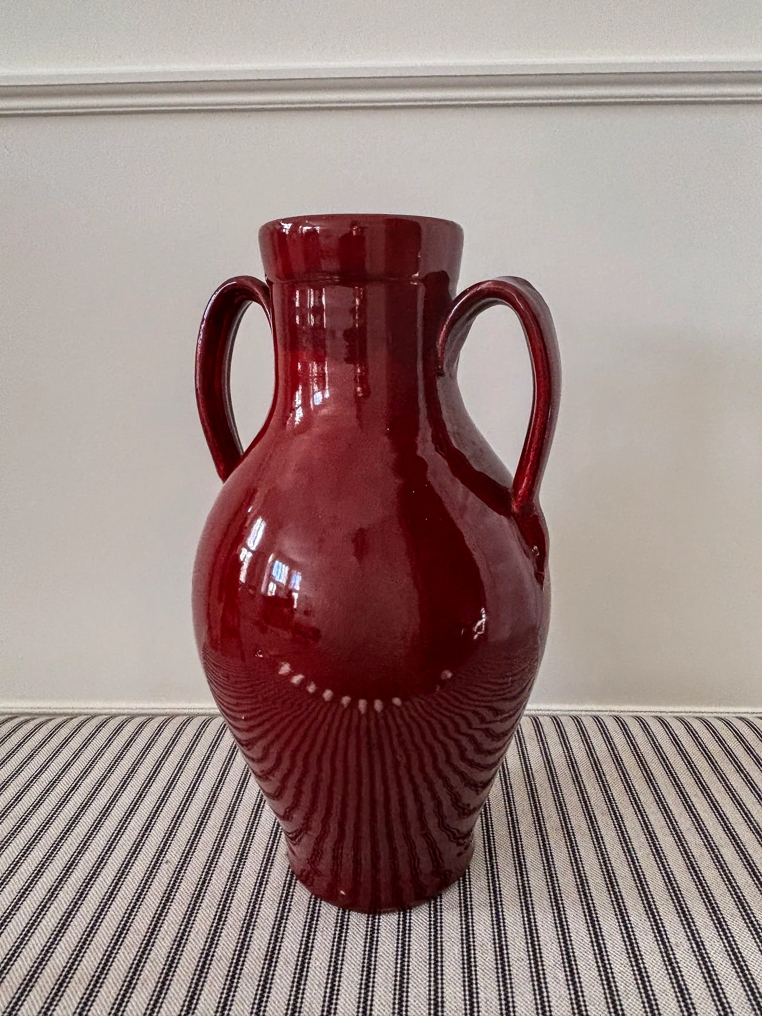 Nicola Fasano Red Glazed Dual-Handle Large Vase – Italian Studio Pottery Accent Piece - Image 2