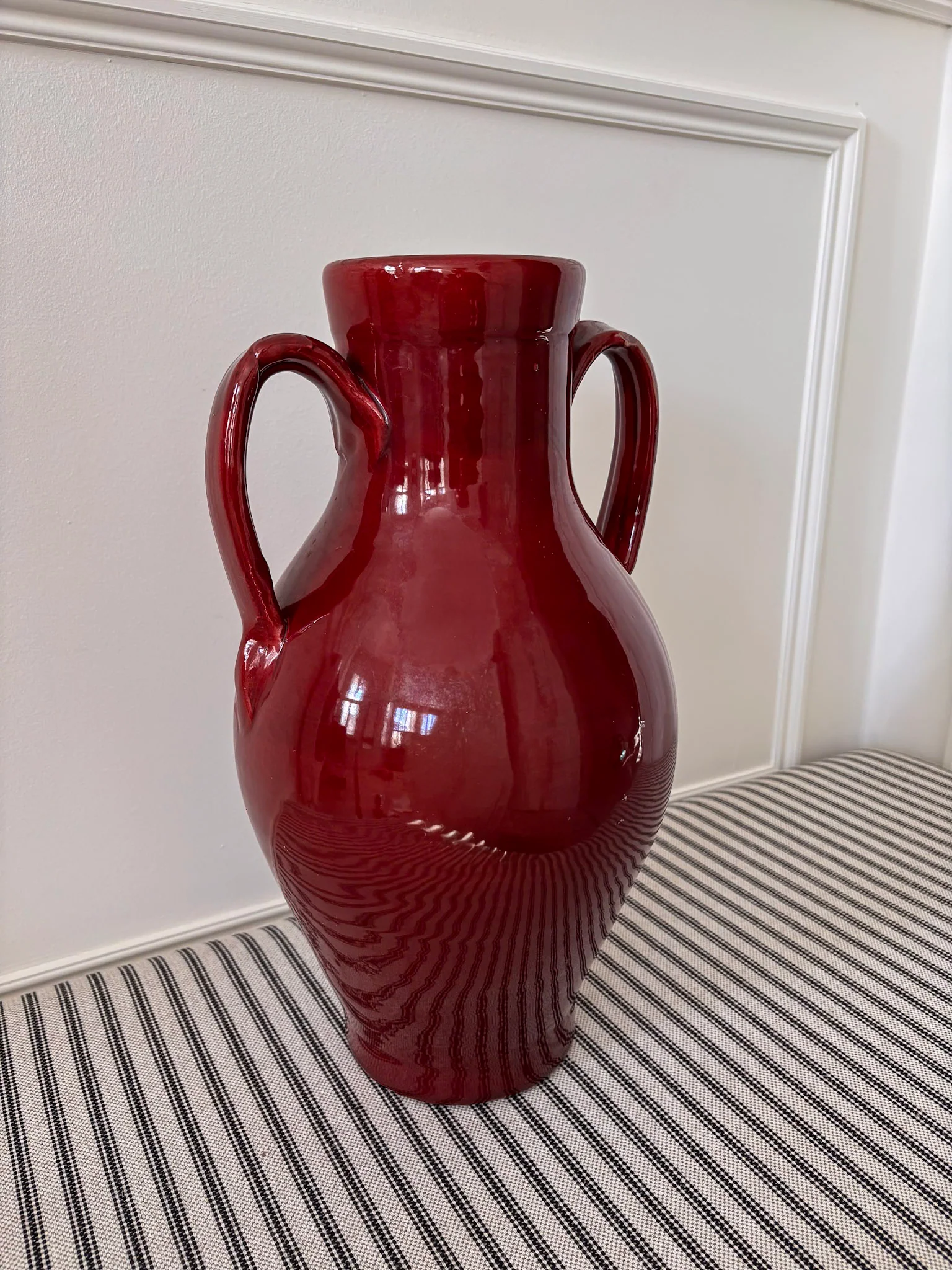 Nicola Fasano Red Glazed Dual-Handle Large Vase – Italian Studio Pottery Accent Piece - Image 4