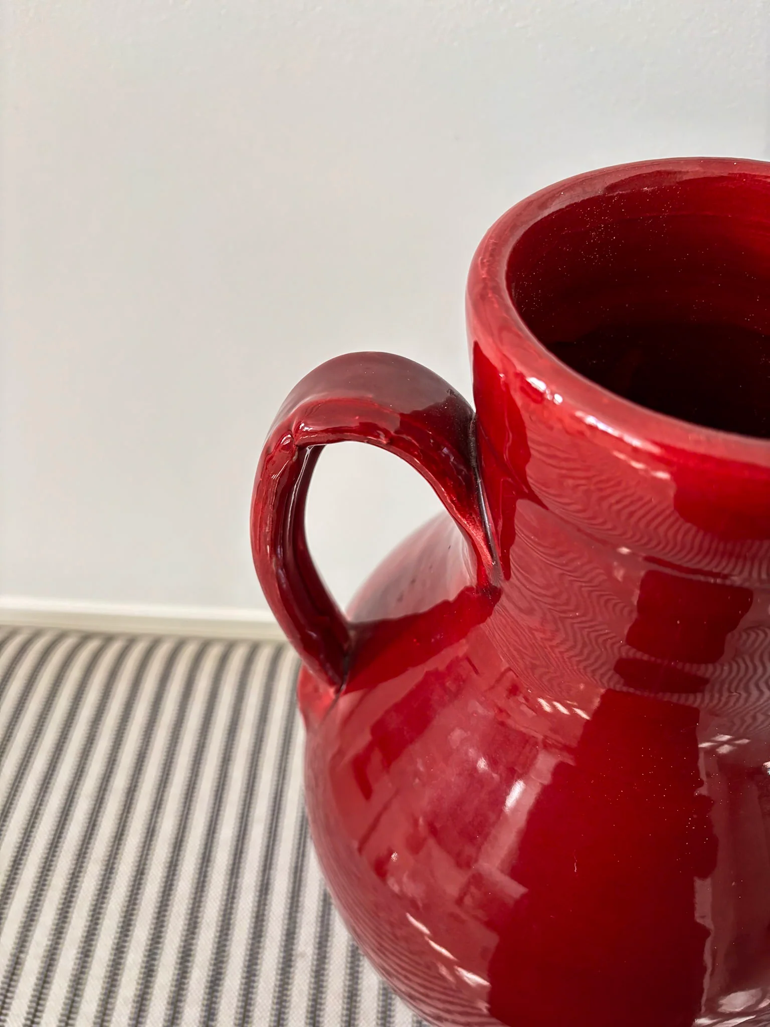 Nicola Fasano Red Glazed Dual-Handle Large Vase – Italian Studio Pottery Accent Piece - Image 7