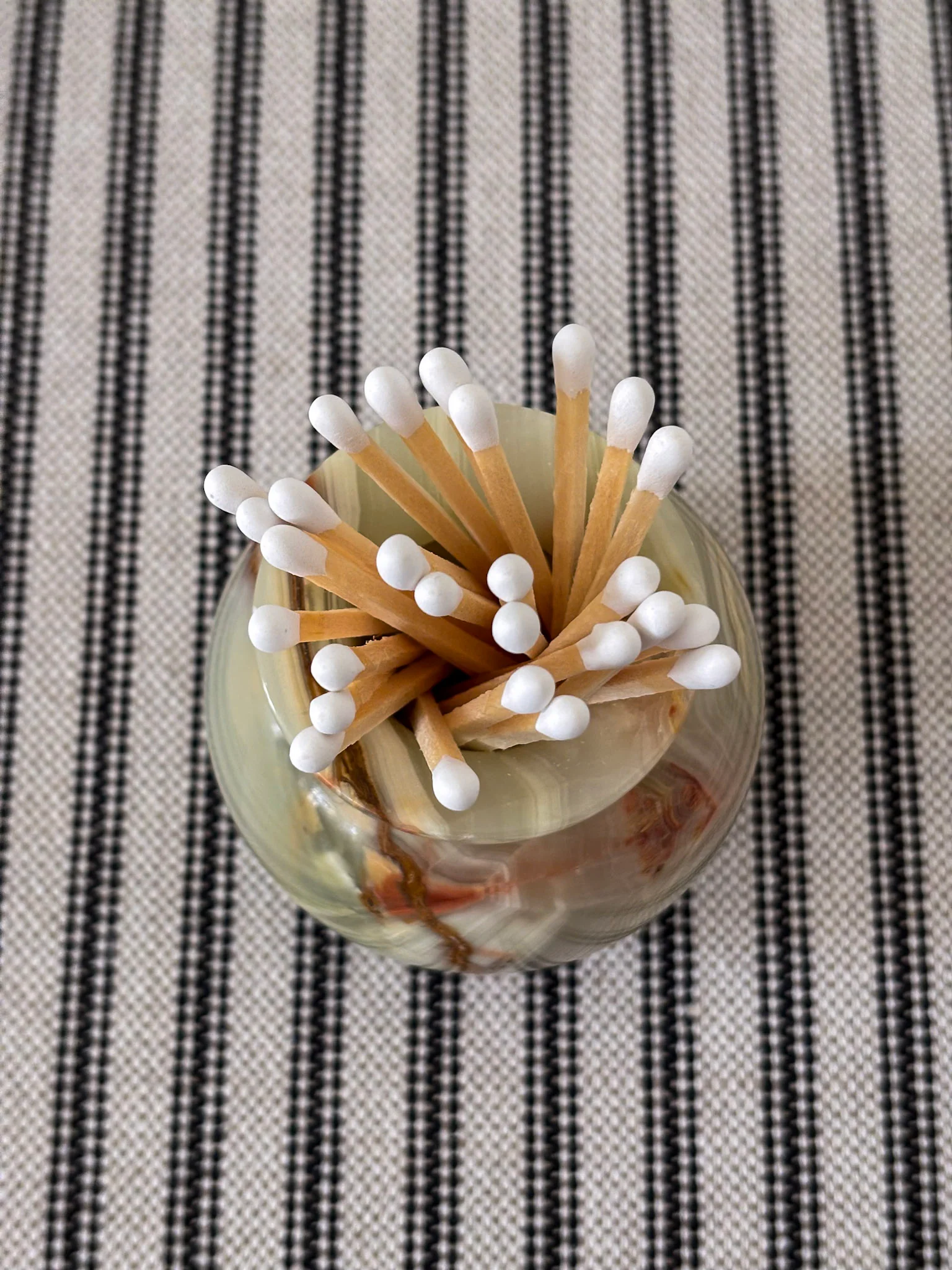 Onyx Stone Matchstick Holder – Natural Marble Veined Accessory - Image 11