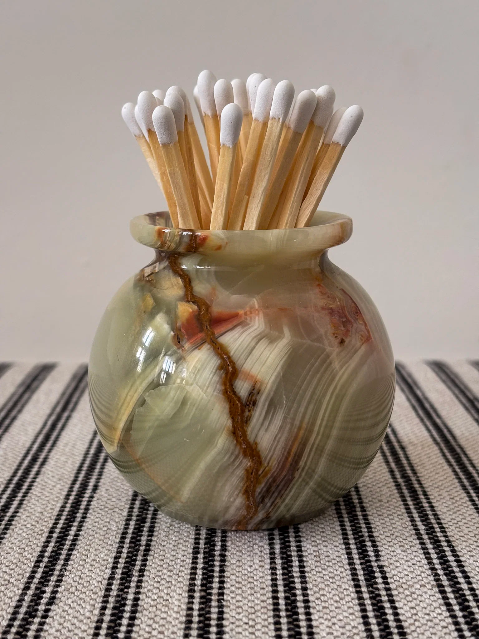Onyx Stone Matchstick Holder – Natural Marble Veined Accessory - Image 13