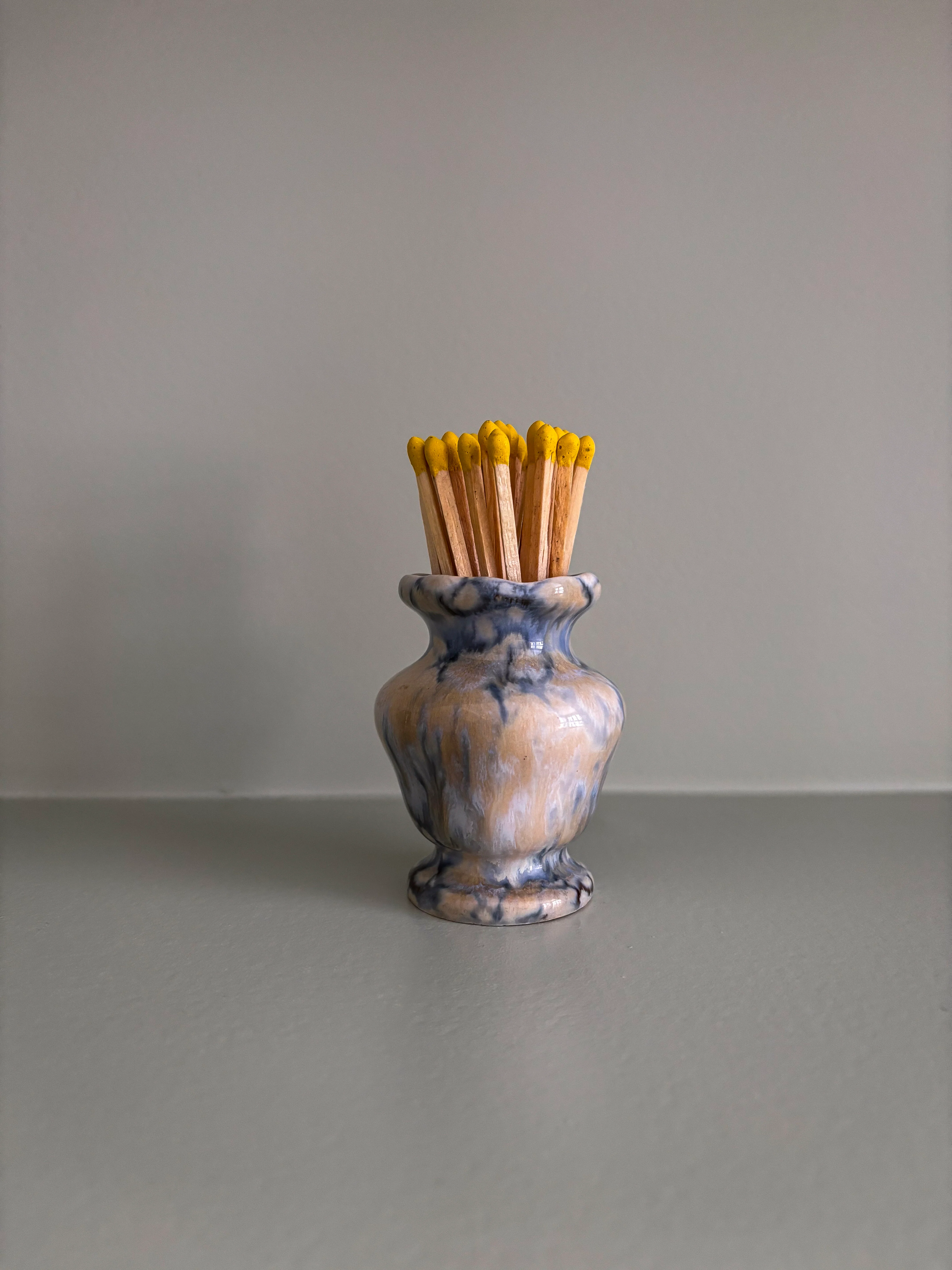 Vintage Studio Pottery Ruffled Edge Matchstick Holder – Glazed Ceramic - Image 3