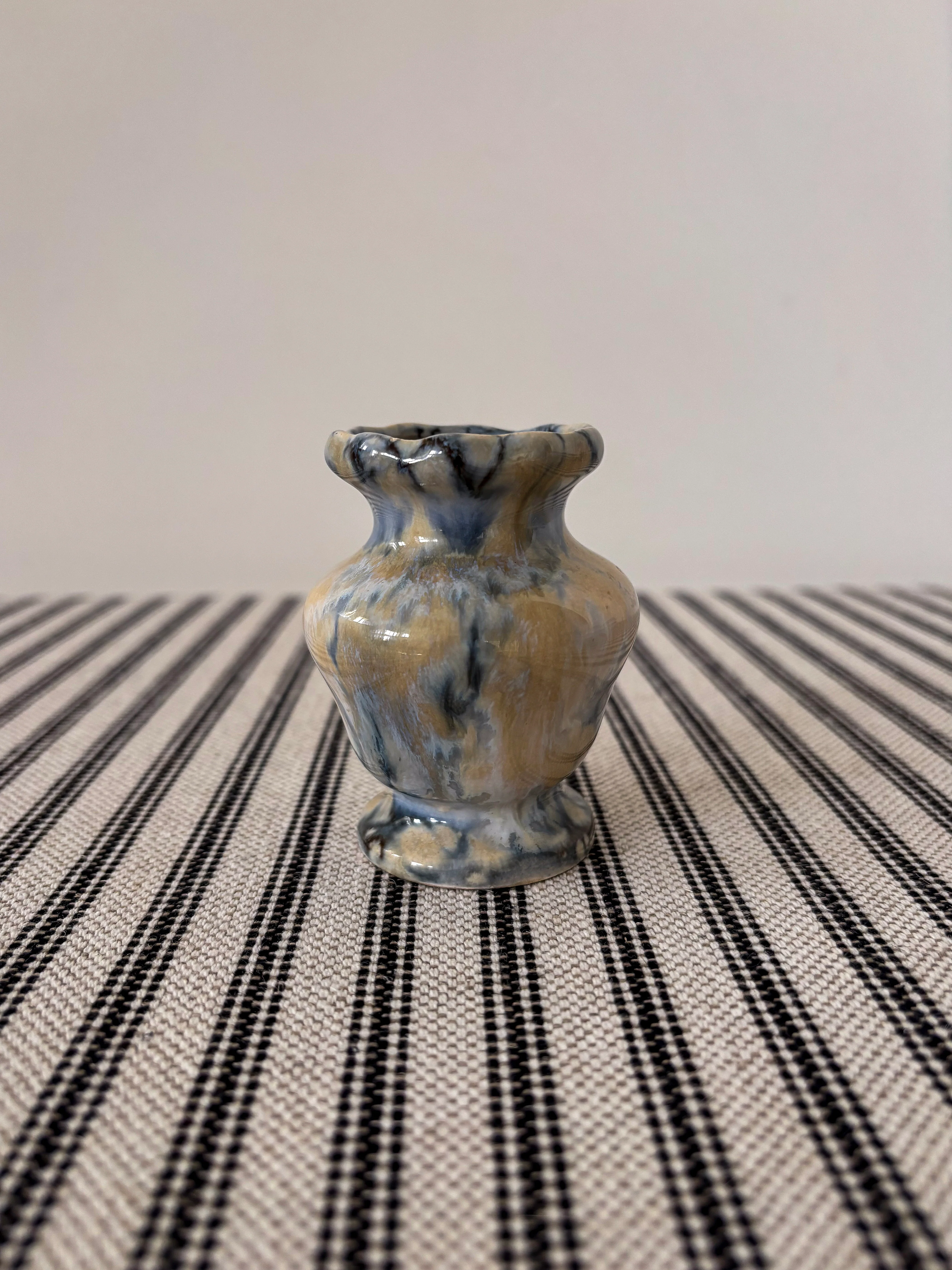 Vintage Studio Pottery Ruffled Edge Matchstick Holder – Glazed Ceramic - Image 5