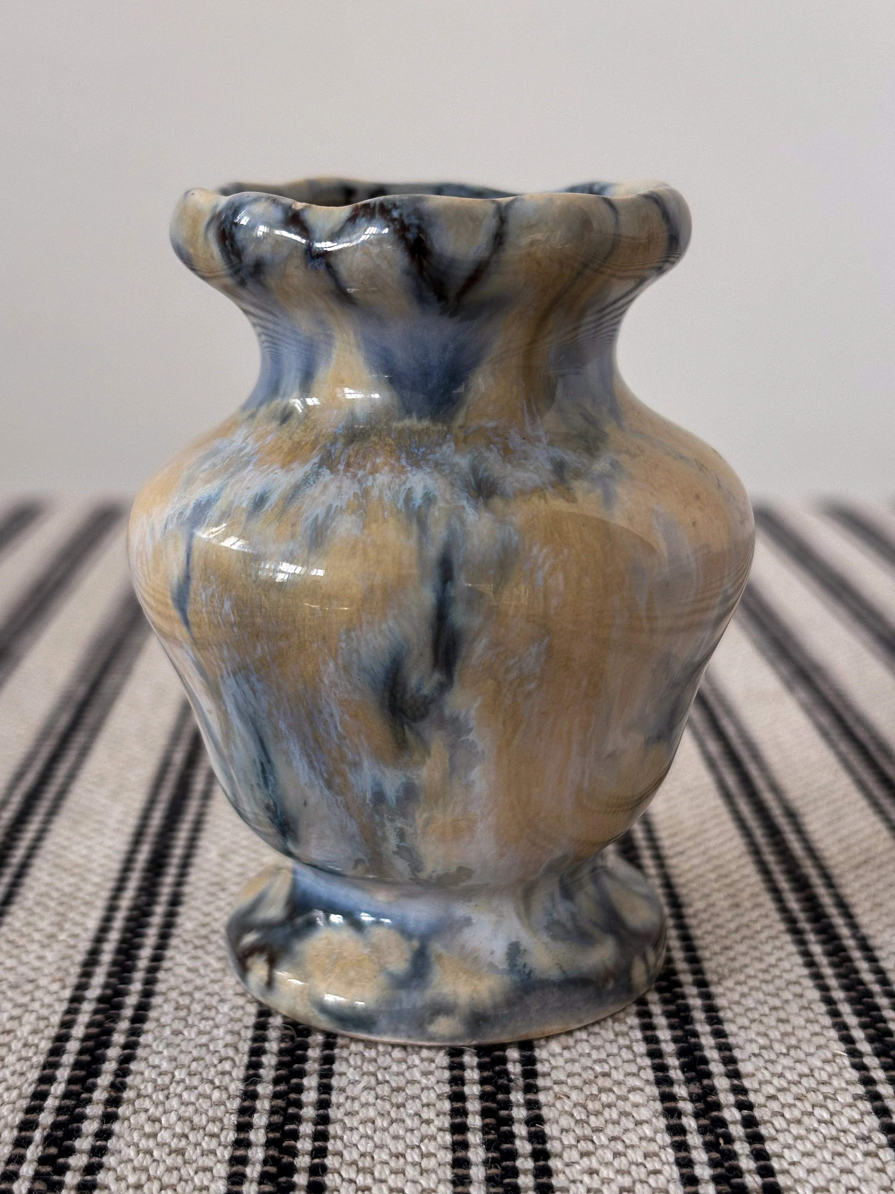 Vintage Studio Pottery Ruffled Edge Matchstick Holder – Glazed Ceramic - Image 6