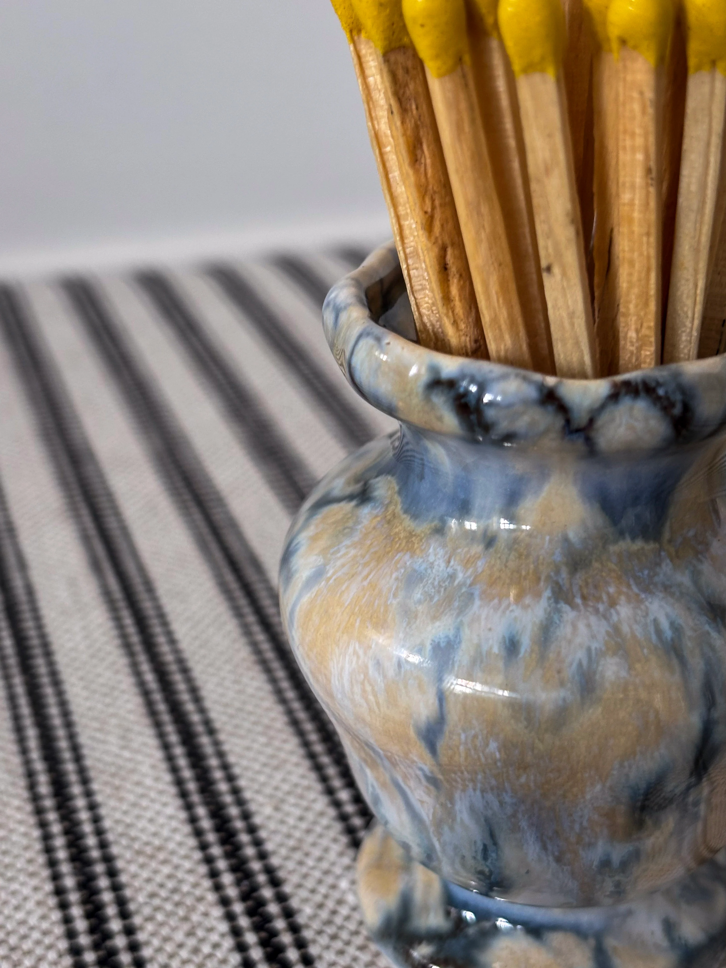 Vintage Studio Pottery Ruffled Edge Matchstick Holder – Glazed Ceramic - Image 7