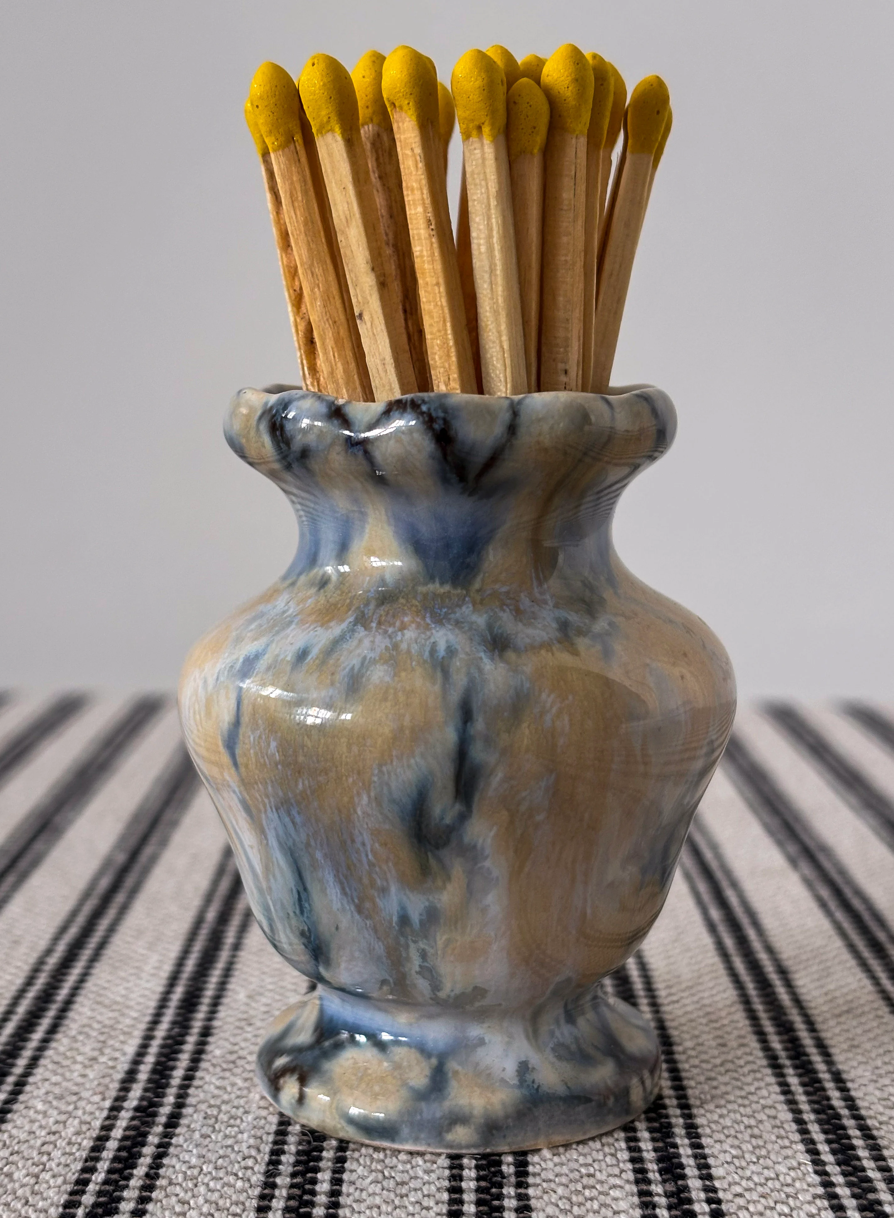 Vintage Studio Pottery Ruffled Edge Matchstick Holder – Glazed Ceramic - Image 9